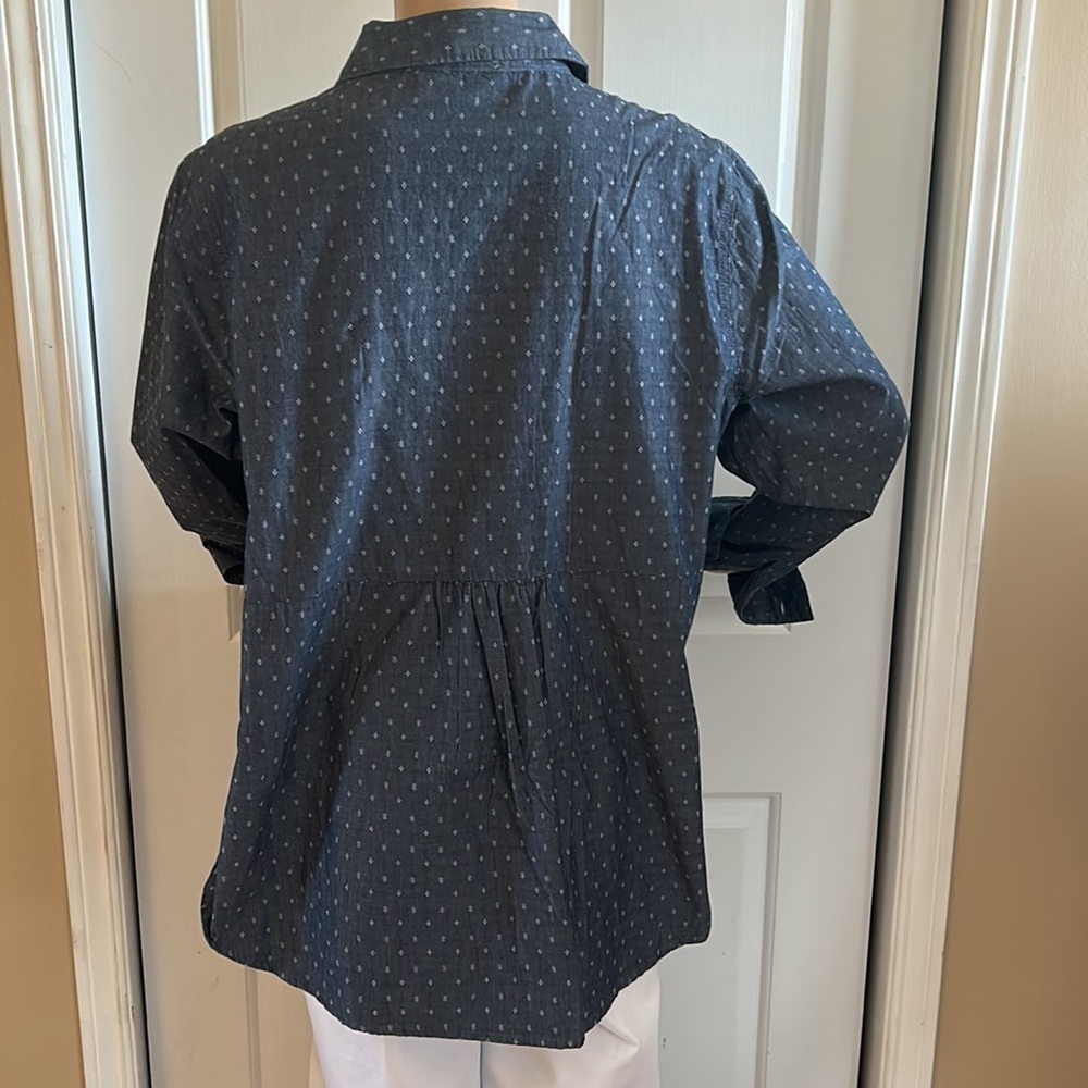 LEE, Riders by LEE Large Chambray long sleeve blue jean type shirt,country vibe - Picture 2 of 9